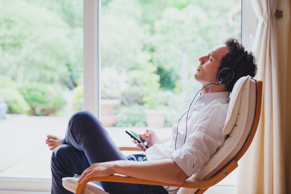 shutterstock_647455138 best podcast 2022 for coaches