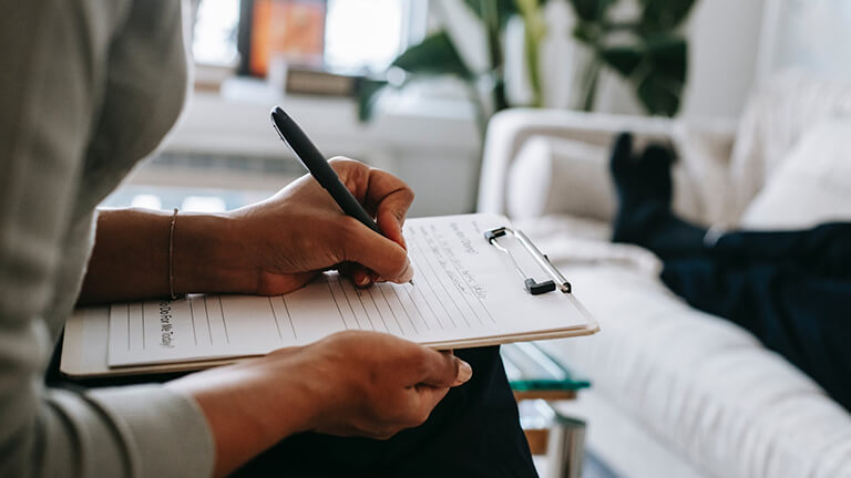 writing_on_notepad
